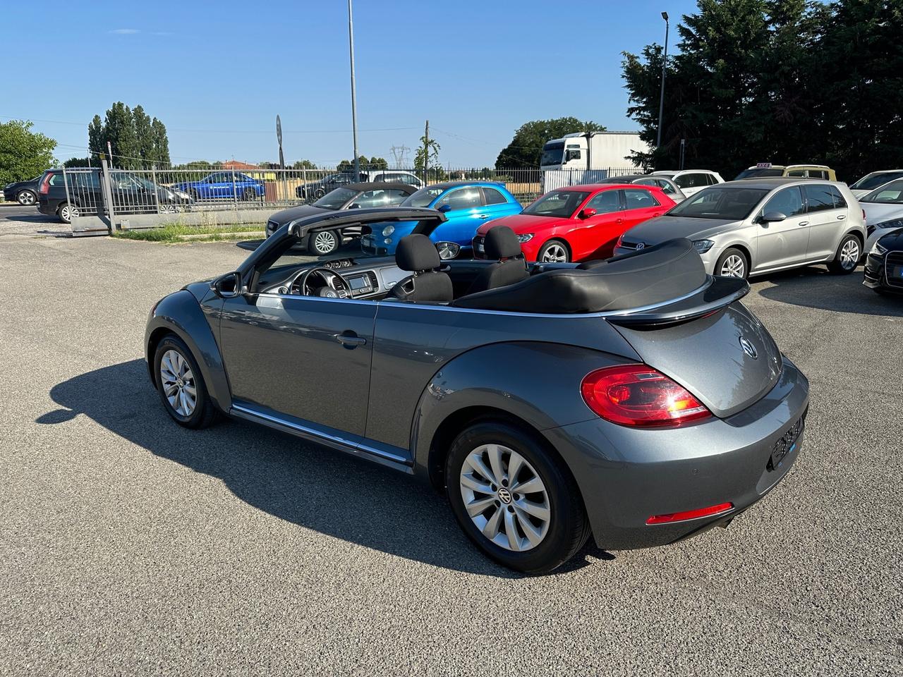 Volkswagen Maggiolino Cabrio 1.6TDI - 2015