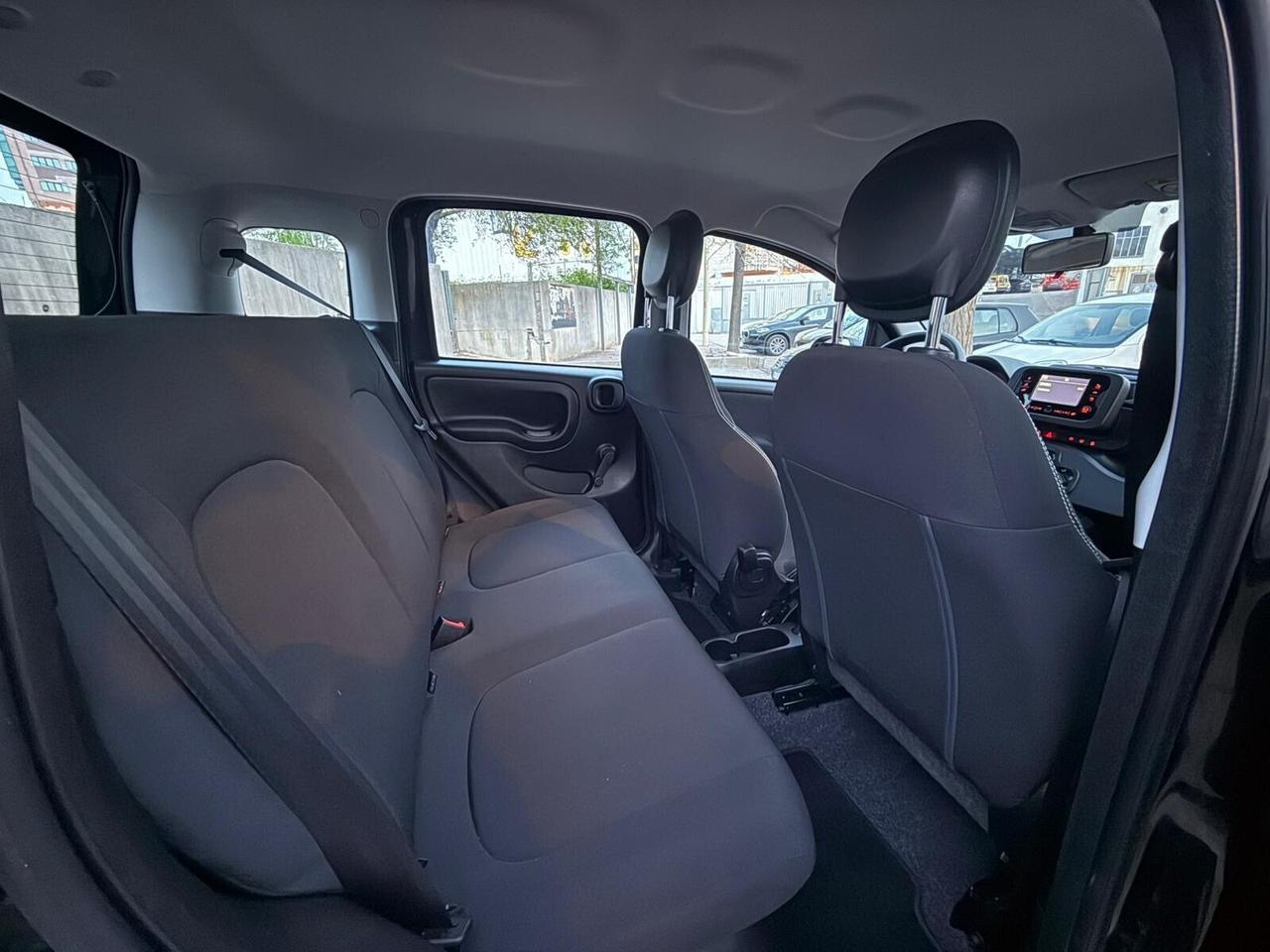 Fiat Panda KM.28.000 1.0 HYBRID 10/2023