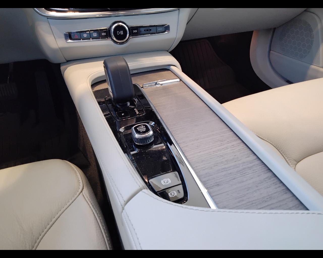 VOLVO V90 2021 Cross Country - V90 Cross Country 2.0 b4 Plus awd a