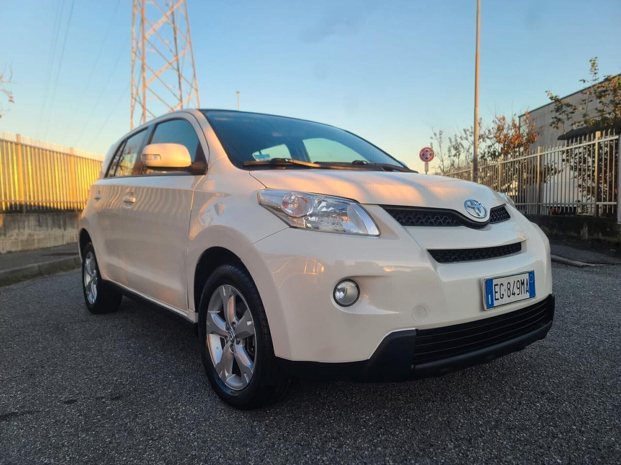 Toyota Urban Cruiser 1.4 D-4D Active 4x4