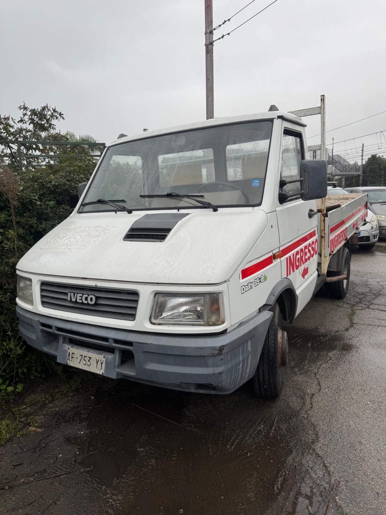 Iveco Daily 30.8 2.5 Diesel CASSONE FISSO