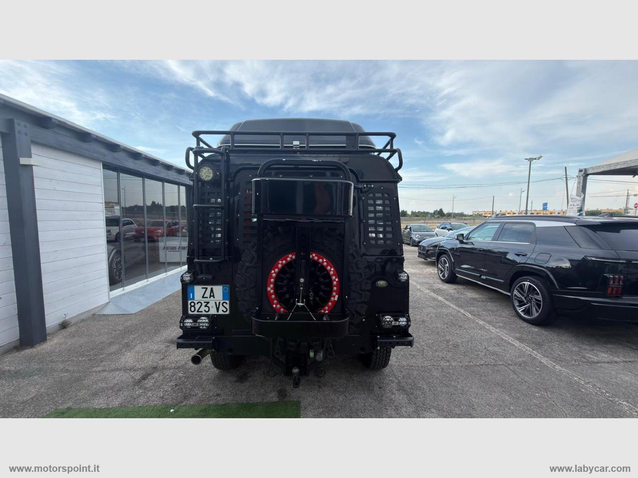LAND ROVER Defender 110 2.4