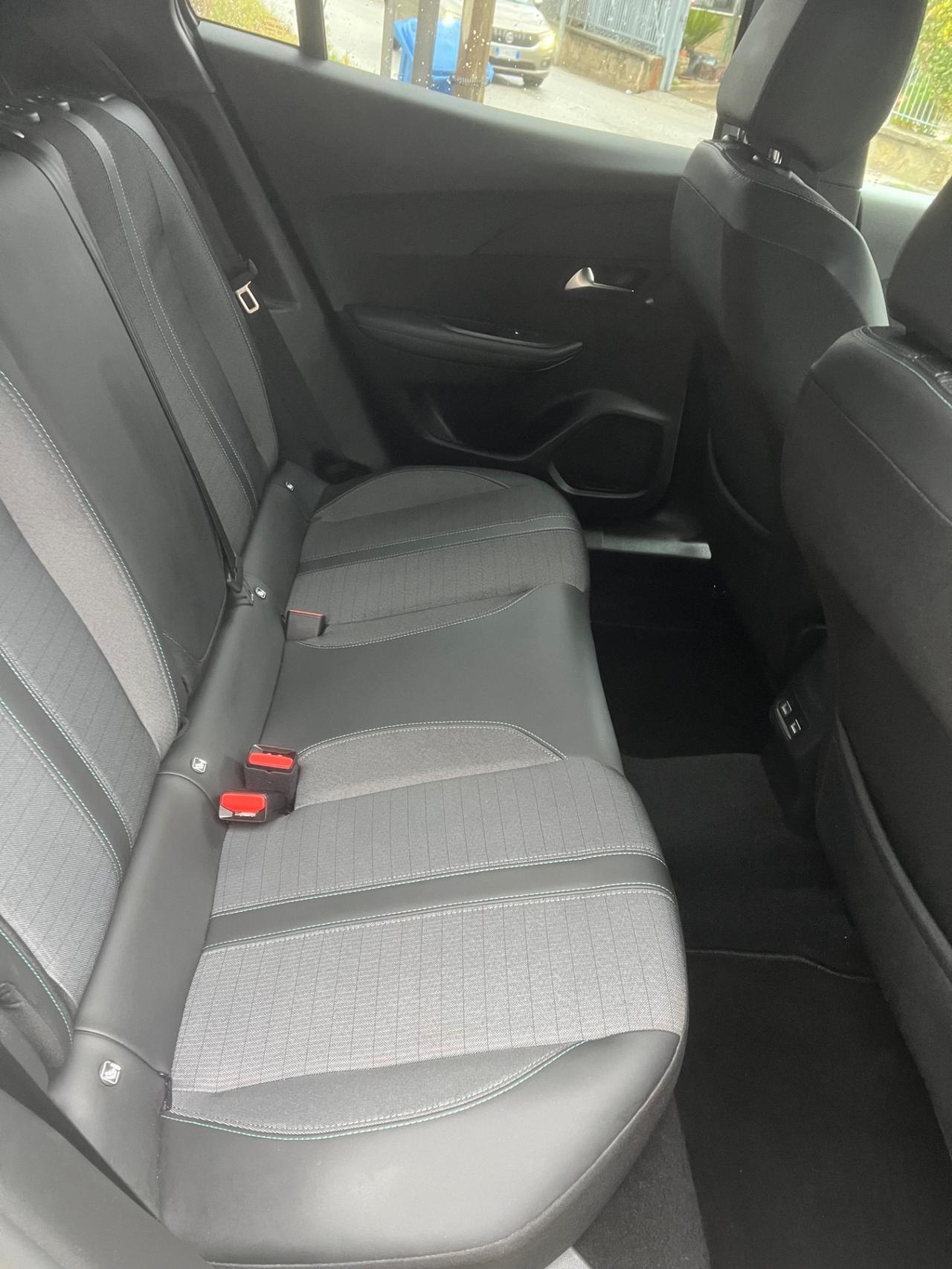 Peugeot 2008 BlueHDi 130 S&S EAT8 Allure