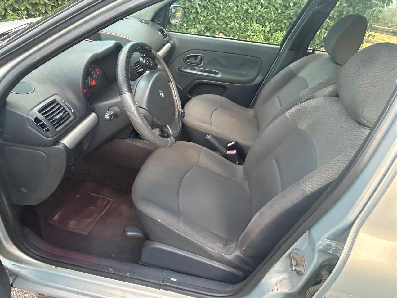 Renault Clio 1.2 16V benzina 5 porte