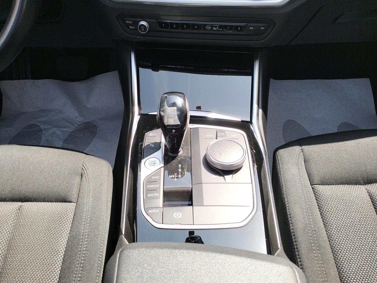 BMW 318 d Serie 3 Berlina mhev 48V Business auto *IVA ESPOSTA*