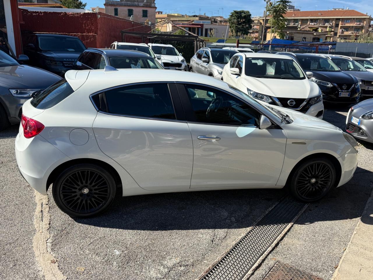 Giulietta 1.6 JTDm 105 CV Exclusive-pelle-Navi-perfetta