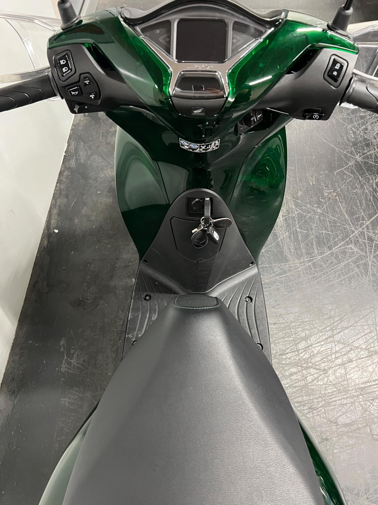 Honda SH 150 Vetro
