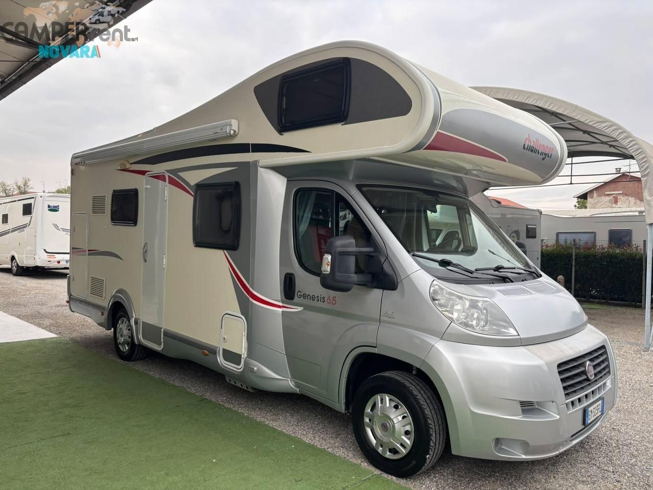 CHALLENGER GENESIS 65 - mansardato con doppia Dinette e letti a castello in coda