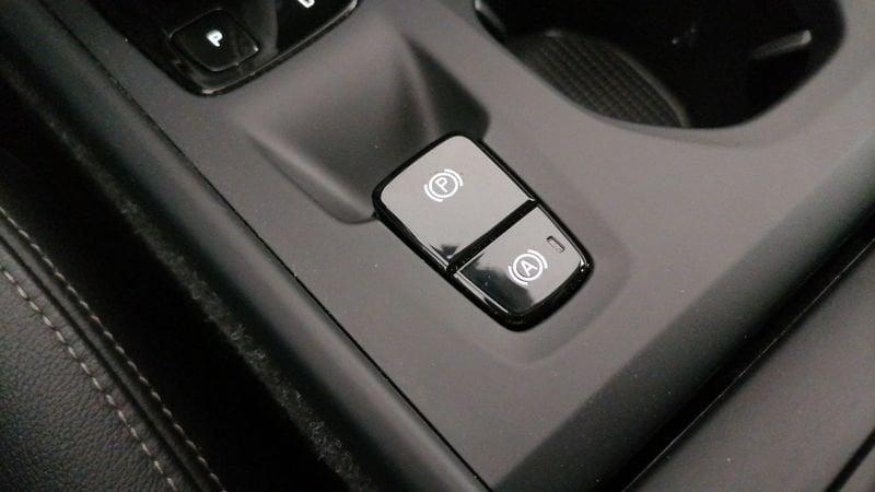 Volvo XC40 1.5 t3 Momentum Pro 163cv auto my21