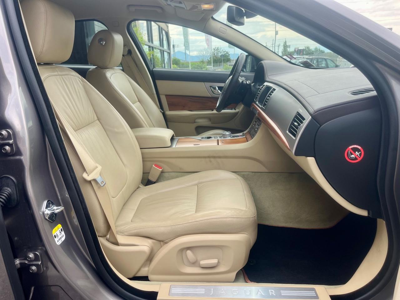 Jaguar XF 3.0 DS V6 Premium Luxury