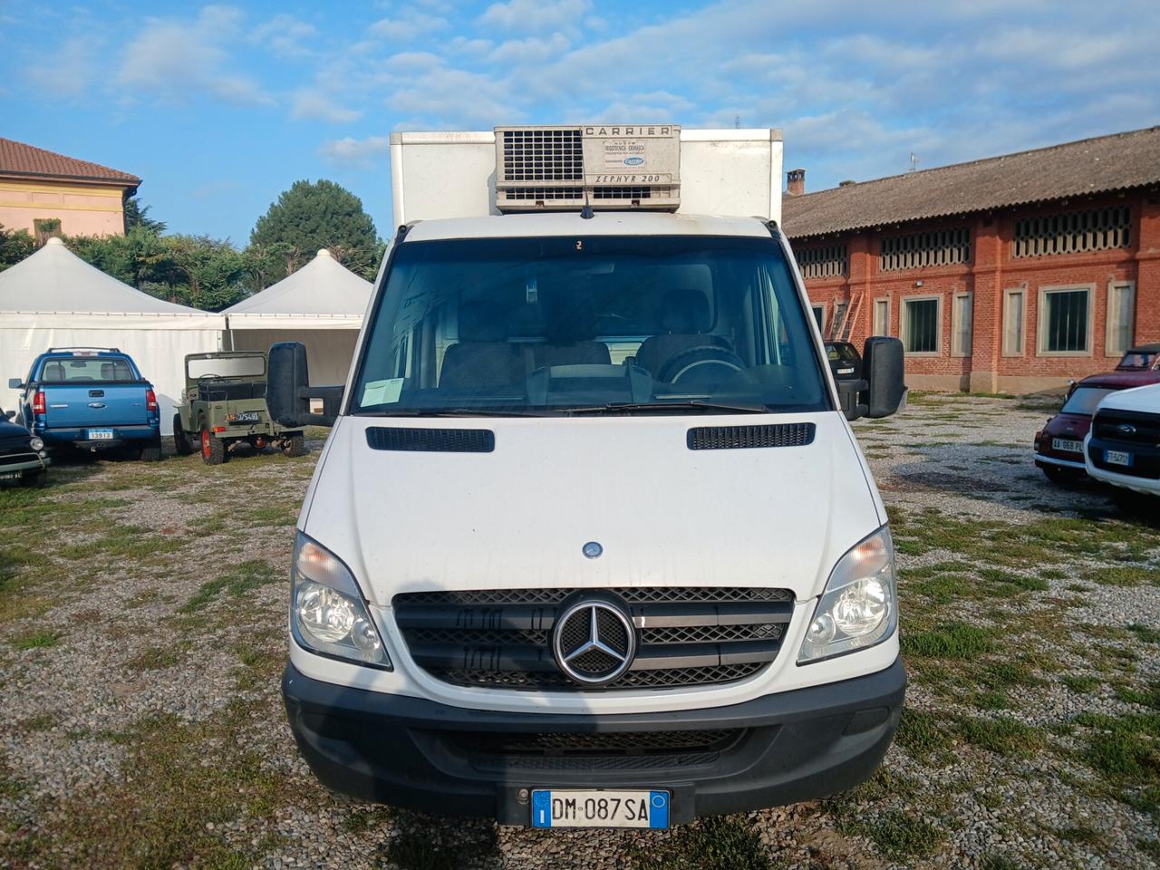 Mercedes 315 con cella