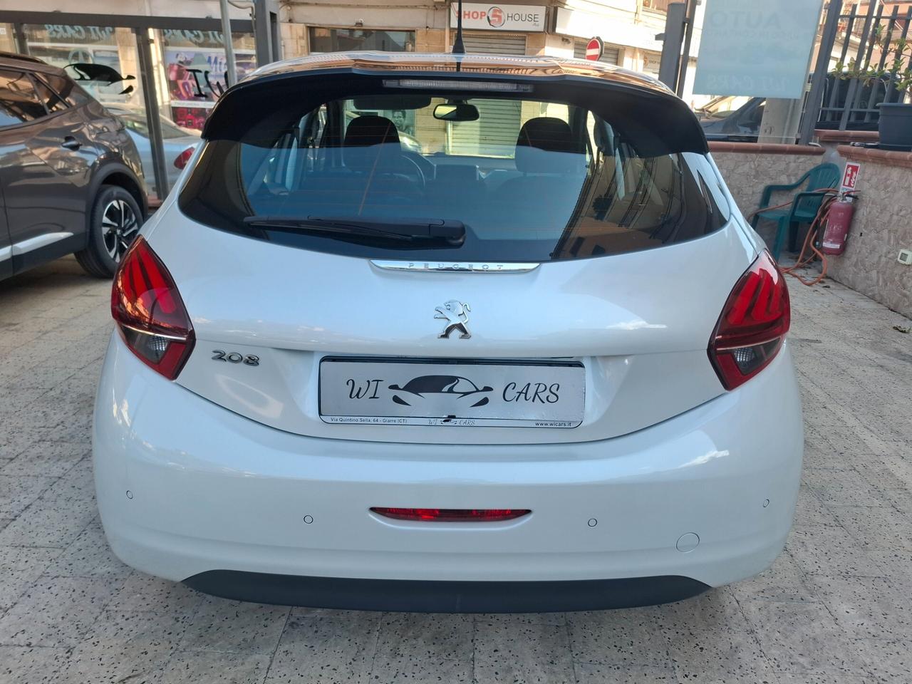 Peugeot 208 - 1.6 100 CV NAVIGATORE | LED