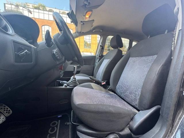 Ford Fiesta GOMME NUOVE!