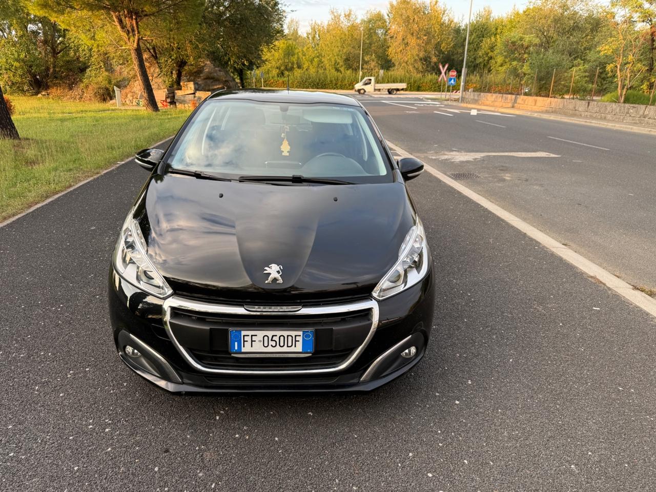 Peugeot 208 PureTech 82 3 porte Allure