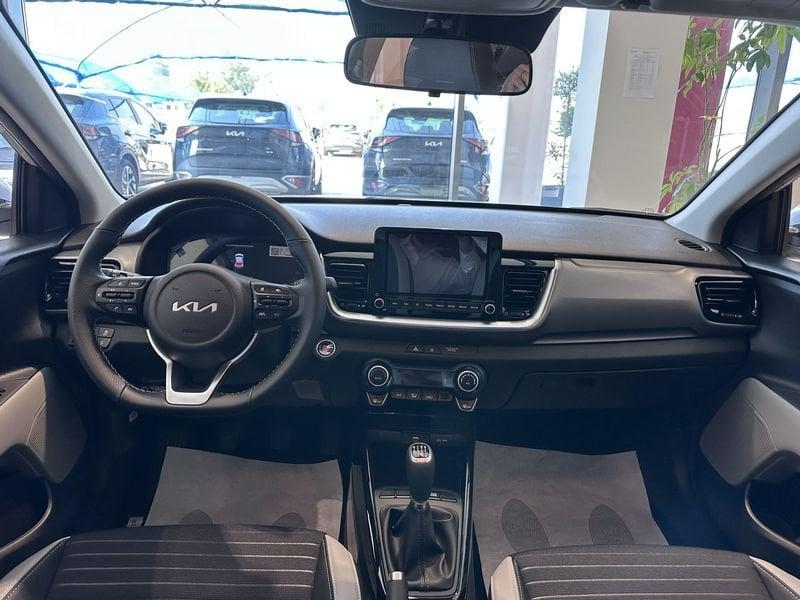 KIA Stonic 1.0 T-GDi 100 CV MHEV MT Black Edition