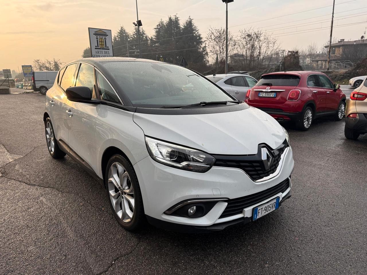 Renault Scenic Scénic dCi 8V 110 CV EDC Energy Sport Edition2
