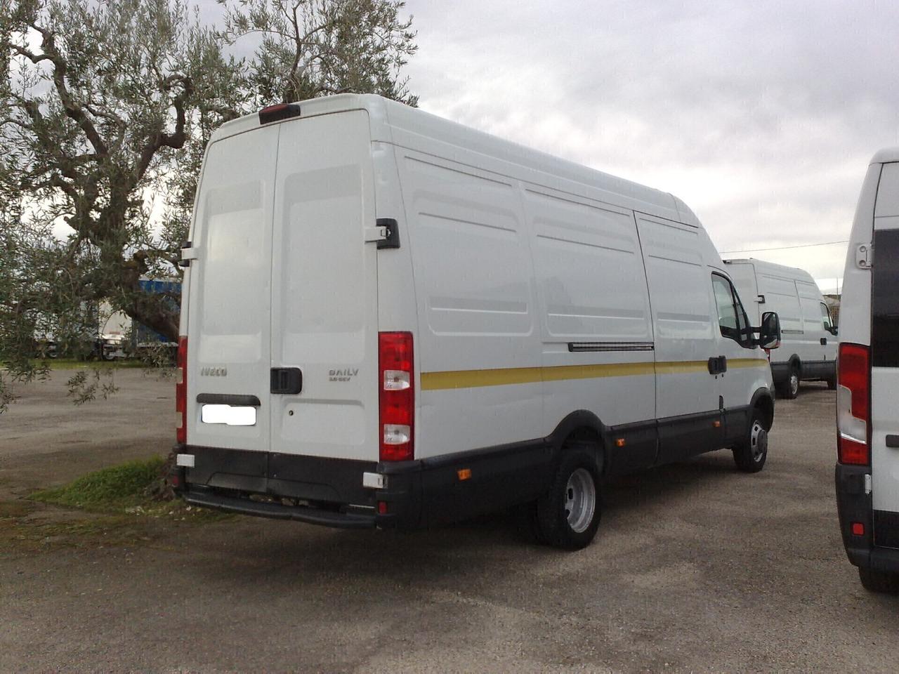 Iveco Daily 35c14 3000cc GRANVOLUME - 2011