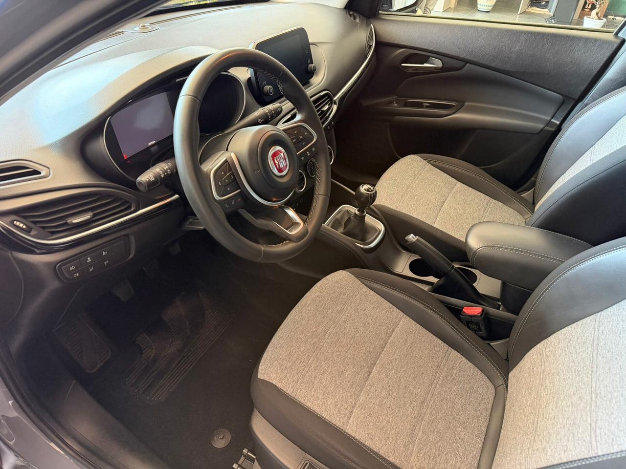 Fiat Tipo 1.6 Mjt S&S 5 porte Cross