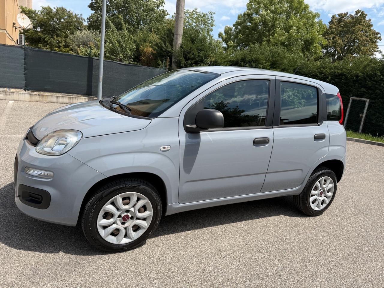 Fiat Panda 0.9 METANO - NEOPATENTATI - 12 MESI DI GARANZIA -