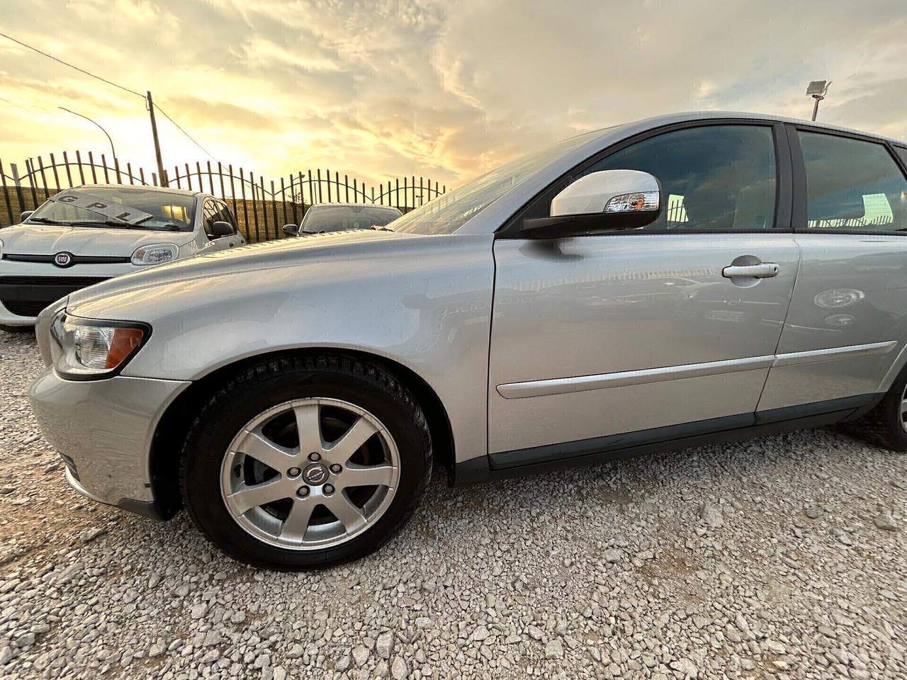Volvo V50 D2 POLAR