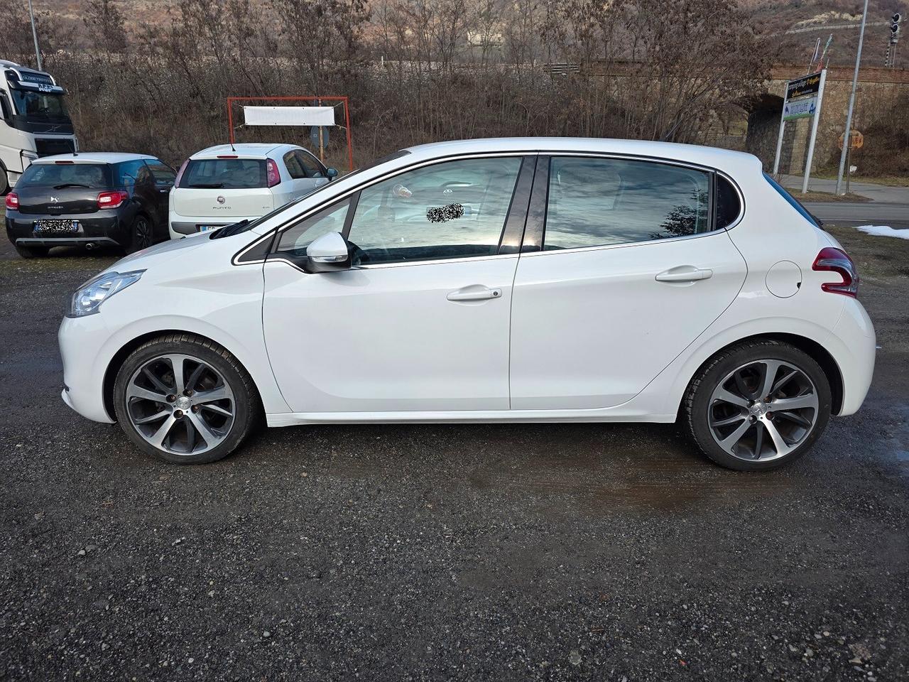 Peugeot 208 1.6 BlueHDi UNICO PROPRIETARIO