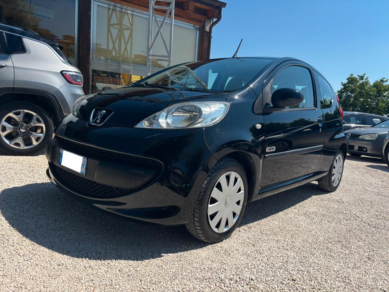 PEUGEOT 107 1.0 B - 2008