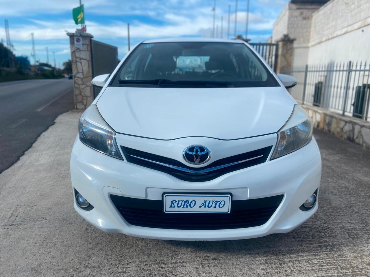 Toyota Yaris 1.4 D-4D 5 porte Lounge
