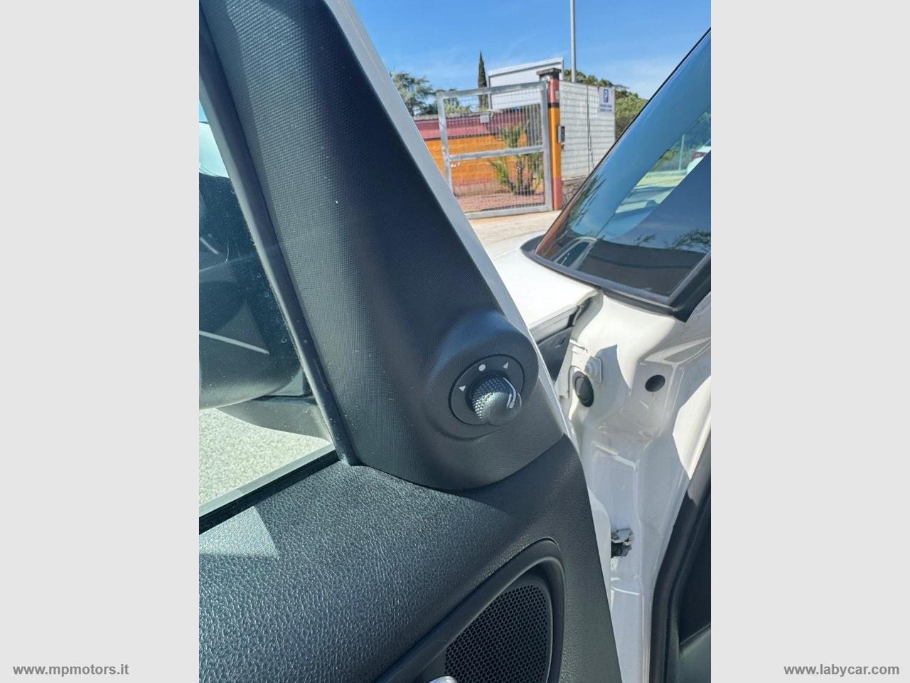 FIAT 500L BUSINESS 1.6 MJ 120CV AUTOCARRO