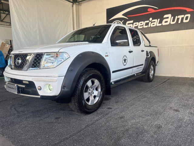 NISSAN Navara 2.5 dCi 4 porte Double Cab LE gancio traino