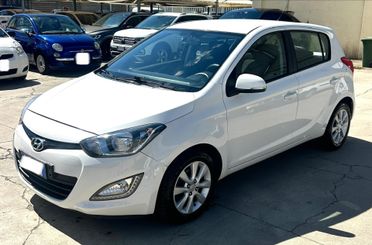 Hyundai i20 1.1 CRDi 75CV 5p. Sound Edition 2013