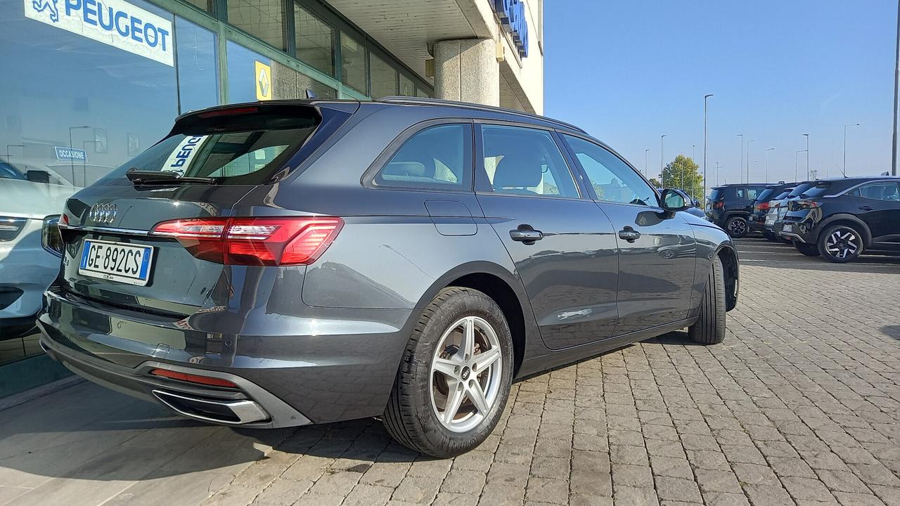 Audi A4 Avant 30 TDI/136 CV S tronic Business