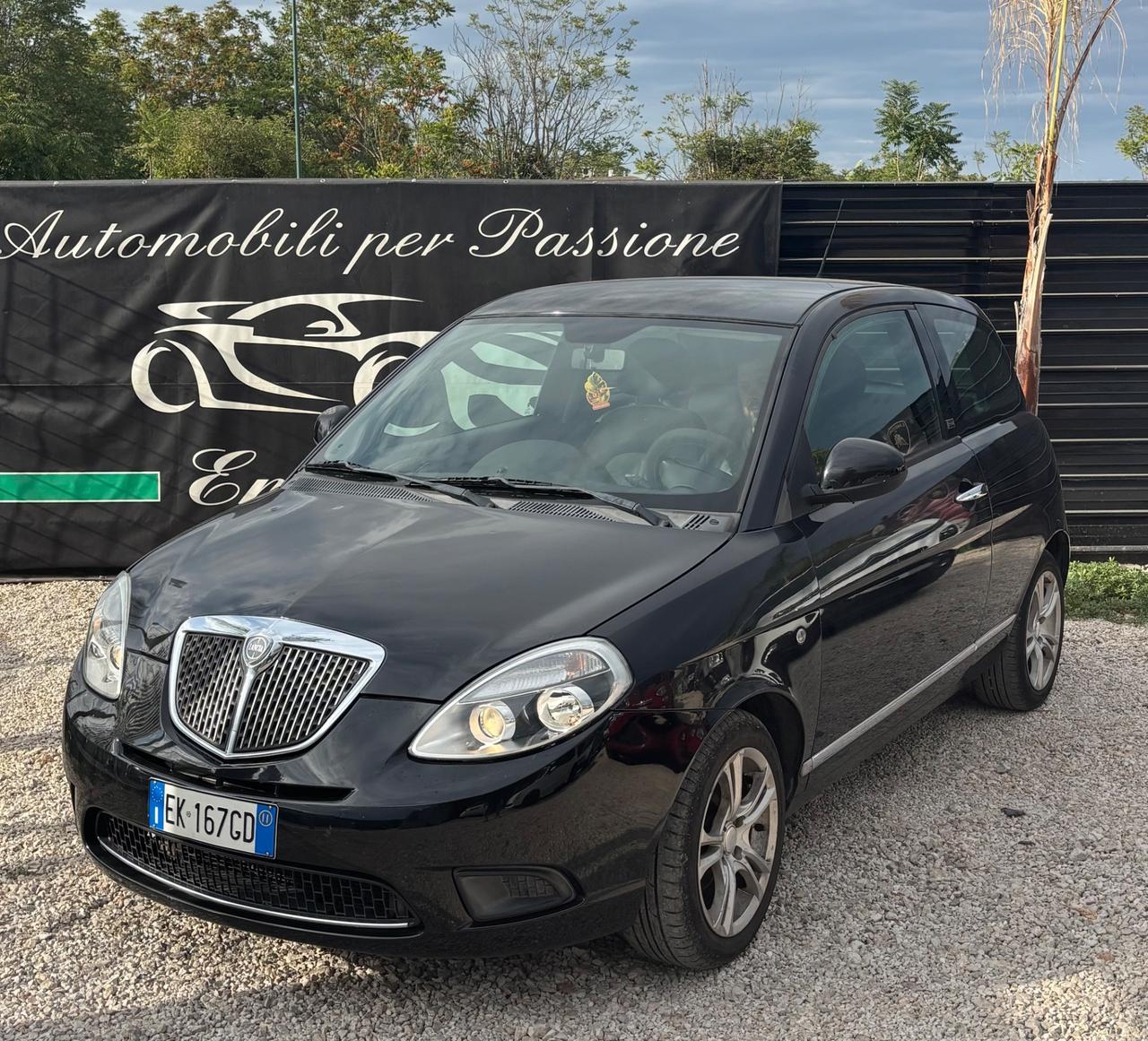 Lancia Ypsilon 1.2 69 CV Unyca