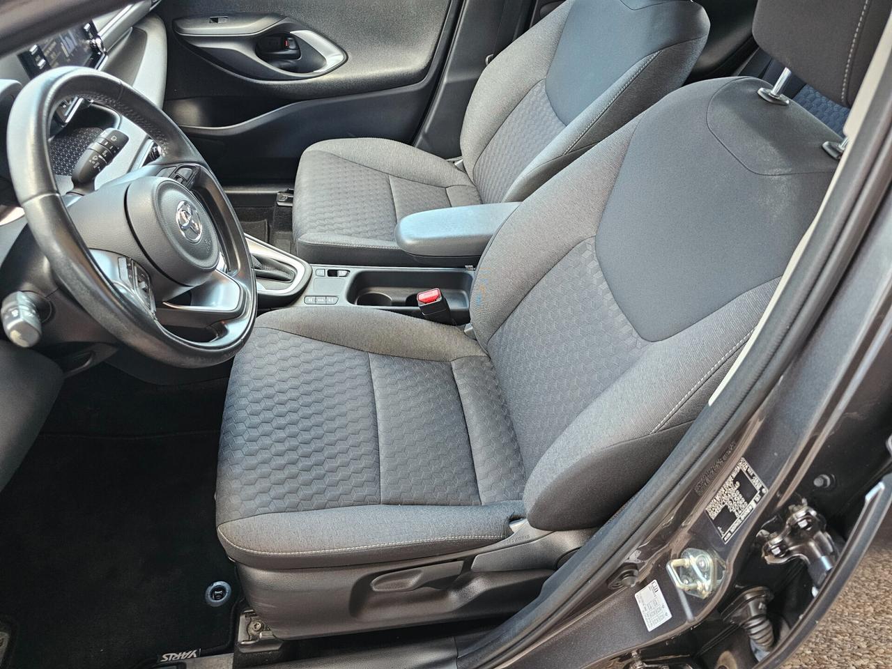 Toyota Yaris 1.5 Hybrid 5 porte Business
