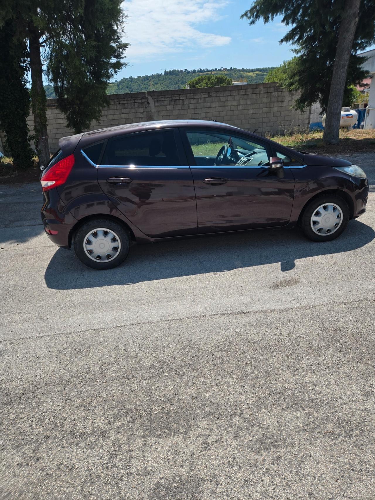 Ford Fiesta 1.4 16V 5p. Ghia