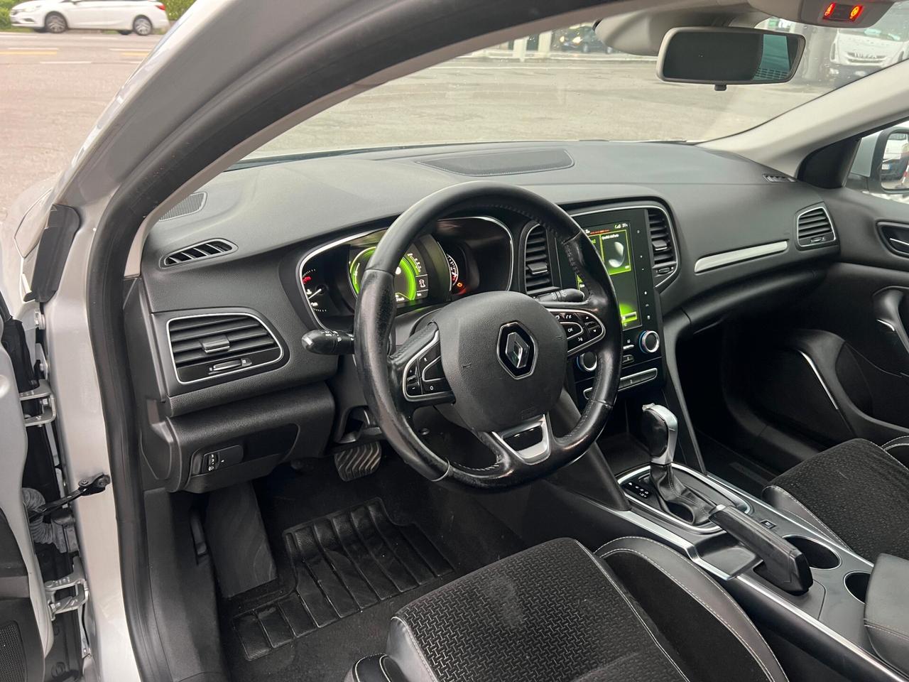 Renault Megane Mégane dCi 8V 110 CV EDC Energy Bose