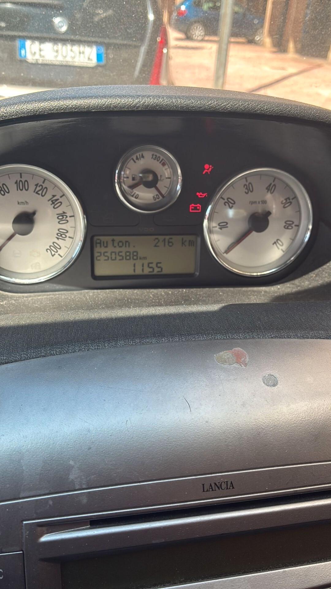 Lancia Ypsilon 1.3 MJT 75 CV Argento