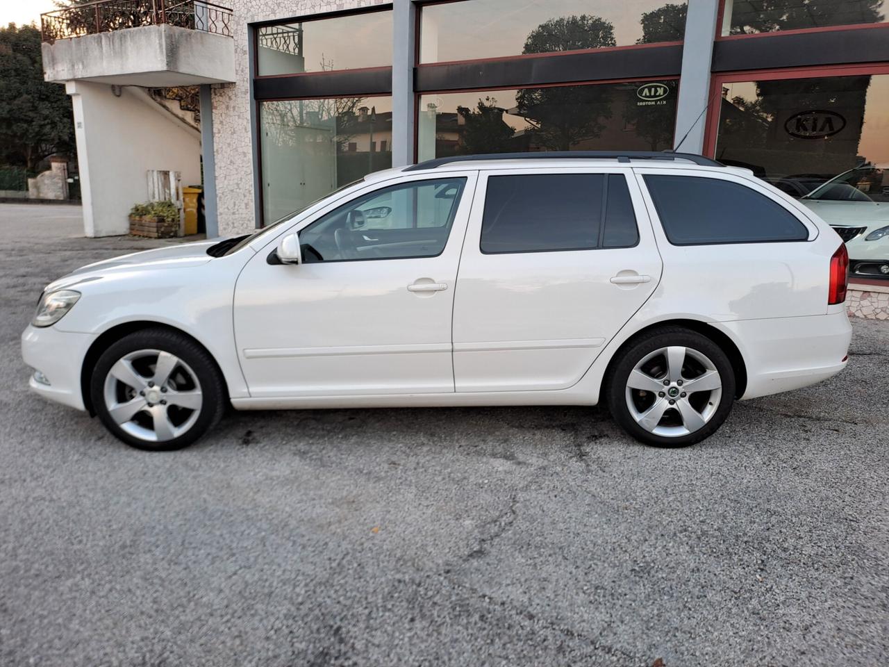 Skoda Octavia 1.9 TDI F.AP. DSG Wagon Elegance