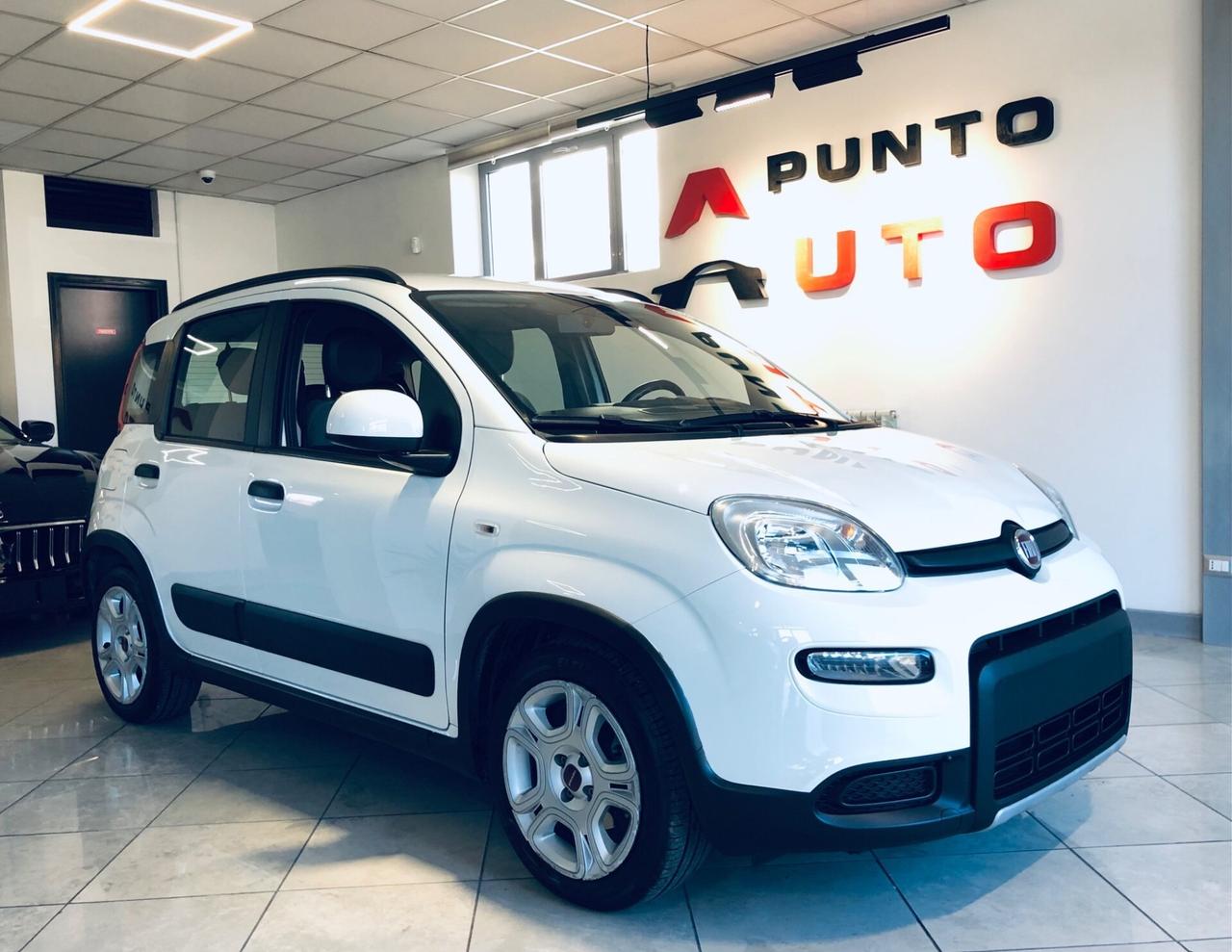 Fiat Panda Hybrid City Life bianca neopante