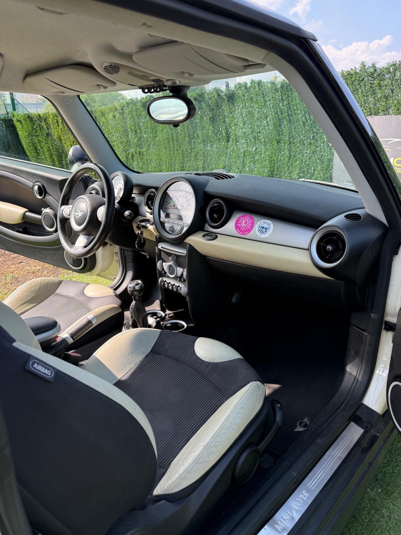 Mini COOPER 2009 140000KM NEOPATENTATI