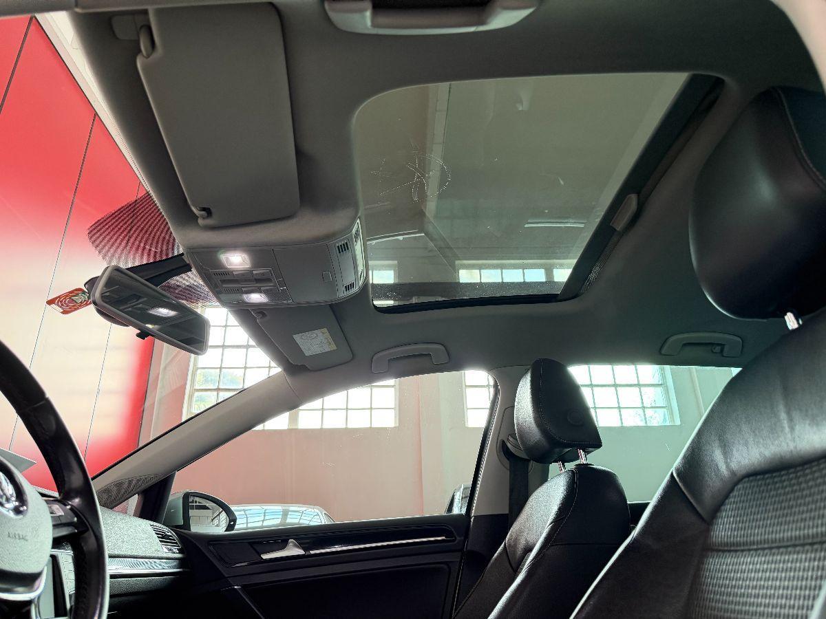 VOLKSWAGEN - Golf - 1.6 TDI 110 CV 5p. Executive BMT