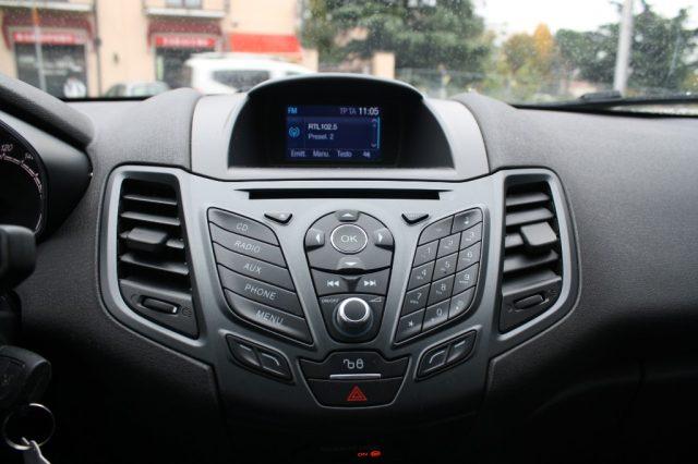 FORD Fiesta 1.2 82CV 5 porte Black & White Edition