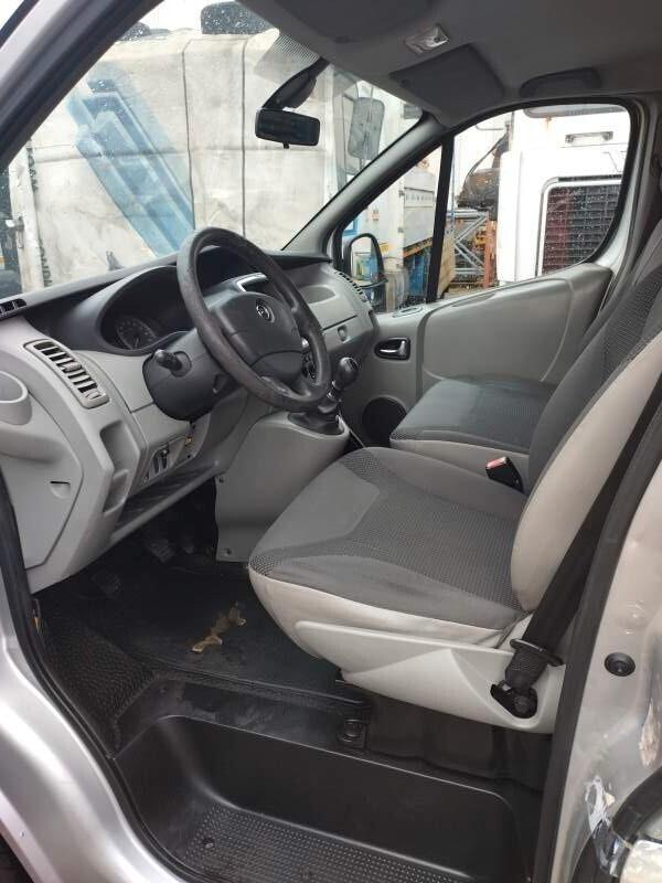 Opel Vivaro 29 2.0 CDTI 120CV 9 POSTI Furgone Vetrato Fap