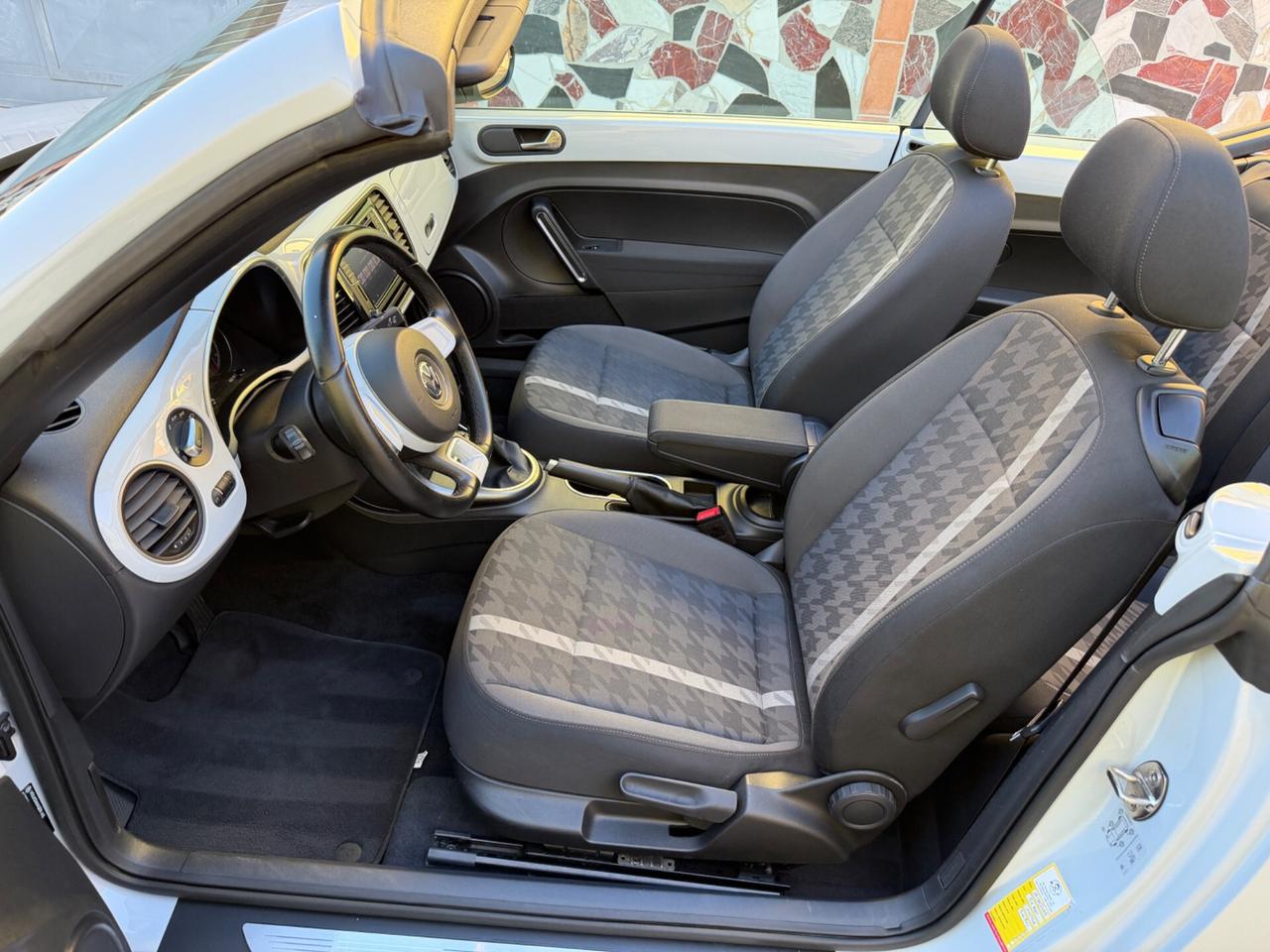 Volkswagen Maggiolino Cabrio 1.2 TSI color Gesso