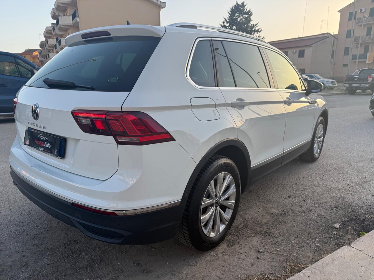 Volkswagen Tiguan 2.0 TDI 150 CV restyling DSG Life 2021