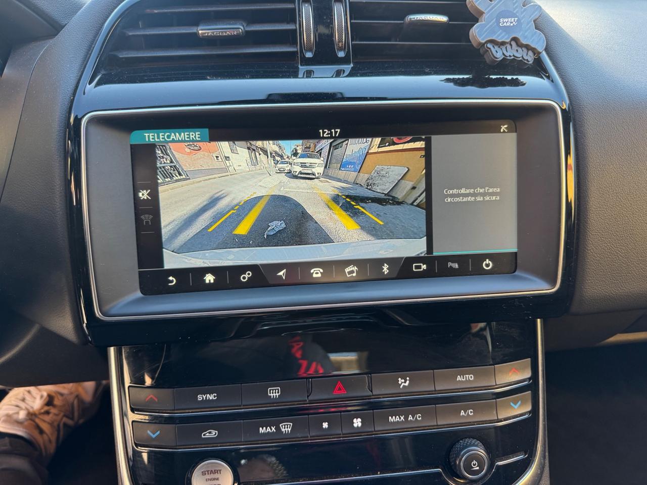 Jaguar XE 2.0 D 180 CV Landmark Edition