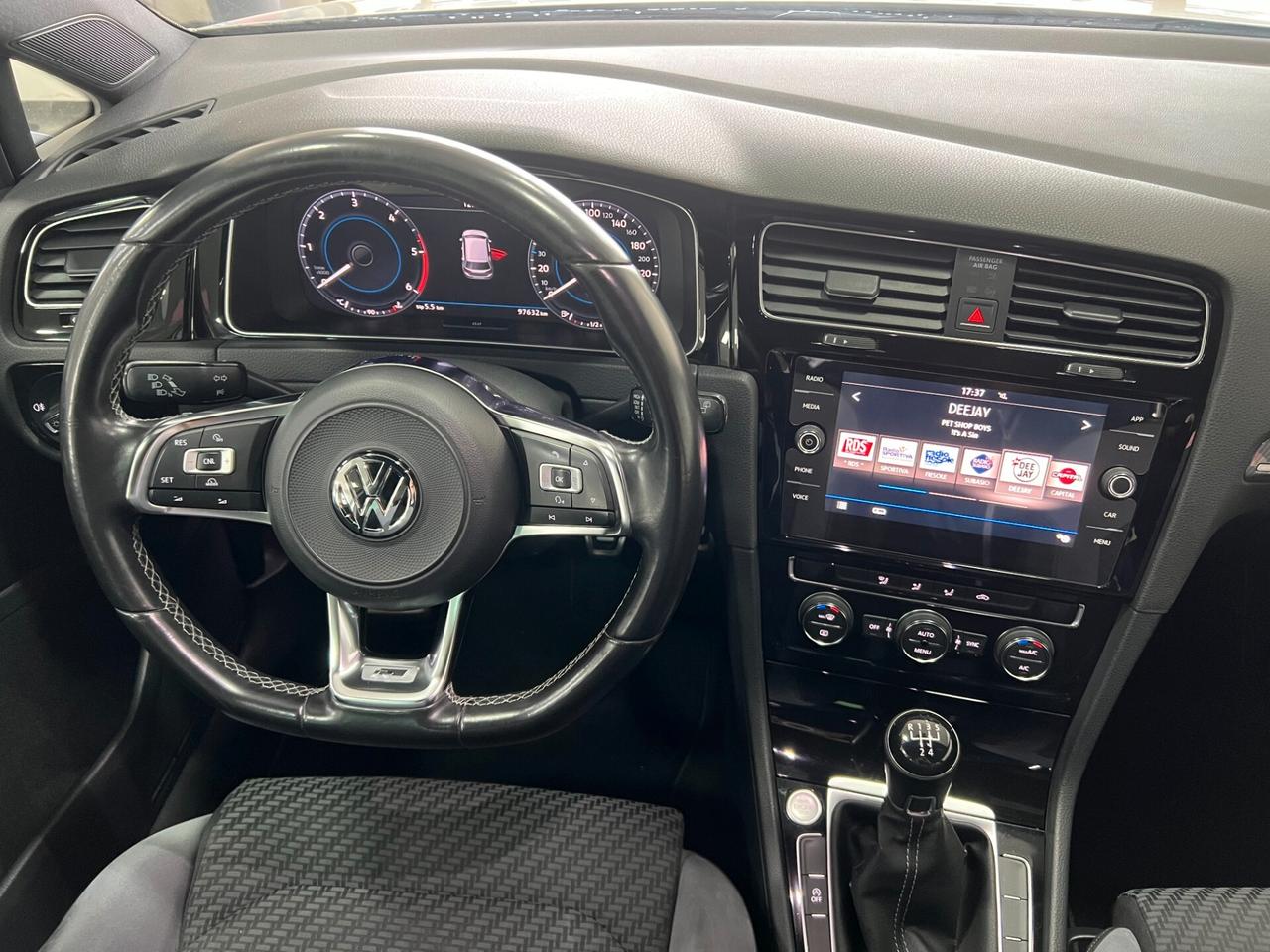 Volkswagen Golf 7.5 1.6 TDI 115CV 5p. R-LINE