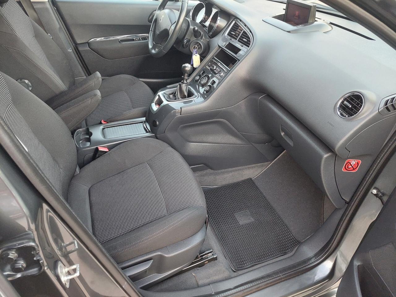 Peugeot 5008 1.6 HDi 110CV 80.000km 7p