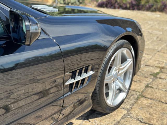MERCEDES-BENZ SL 500 V8 Sport (Tetto panorama-19" AMG-Full Opt.)