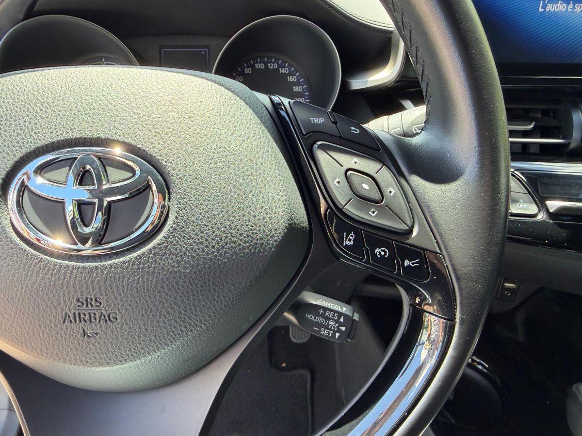 TOYOTA - C-HR - 1.8 Hybrid CVT Lounge
