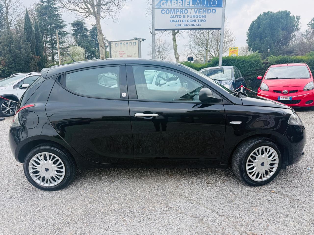 Lancia Ypsilon 1.2 69 CV 5 porte GPL Ecochic Gold